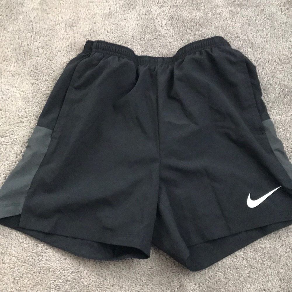 S Mens Nike Drifit shorts